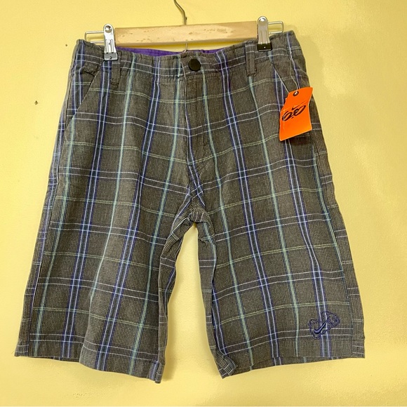 Nike 6.0 BMX Skate Casual Shorts Gray and Purple NWT - Picture 1 of 5